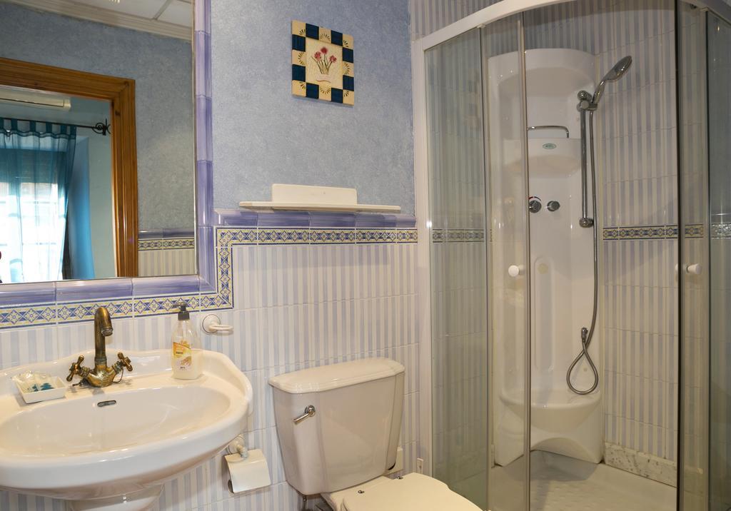 קרייסל Hotel Restaurante La Masieta מראה חיצוני תמונה